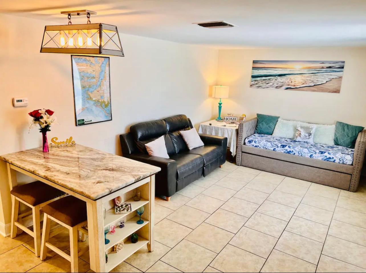 Cozy Home With One Bedroom Cabo Coral Exterior foto